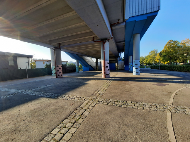 Calisthenics-Anlage bei der U-Bahn-Station Am Schöpfwerk